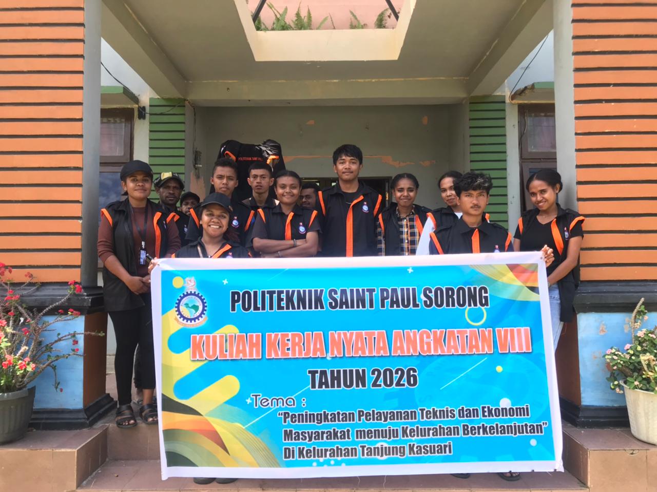 Mahasiswa Politeknik Saint Paul melakukan pengabdian KKN (Kuliah Kerja Nyata) di Tanjung Kasuari